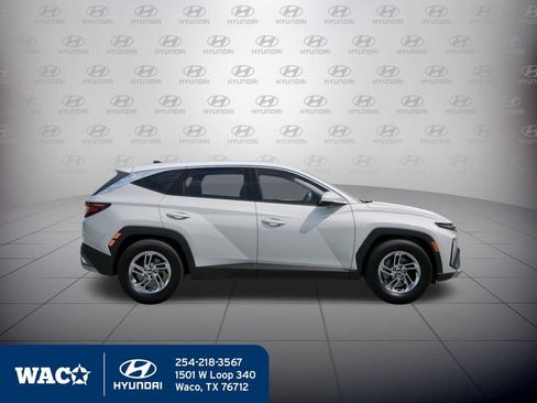 New 2026 Hyundai Tucson SE image 8