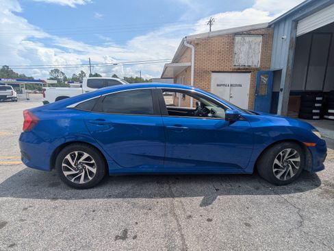 Used 2016 Honda Civic EX image 3