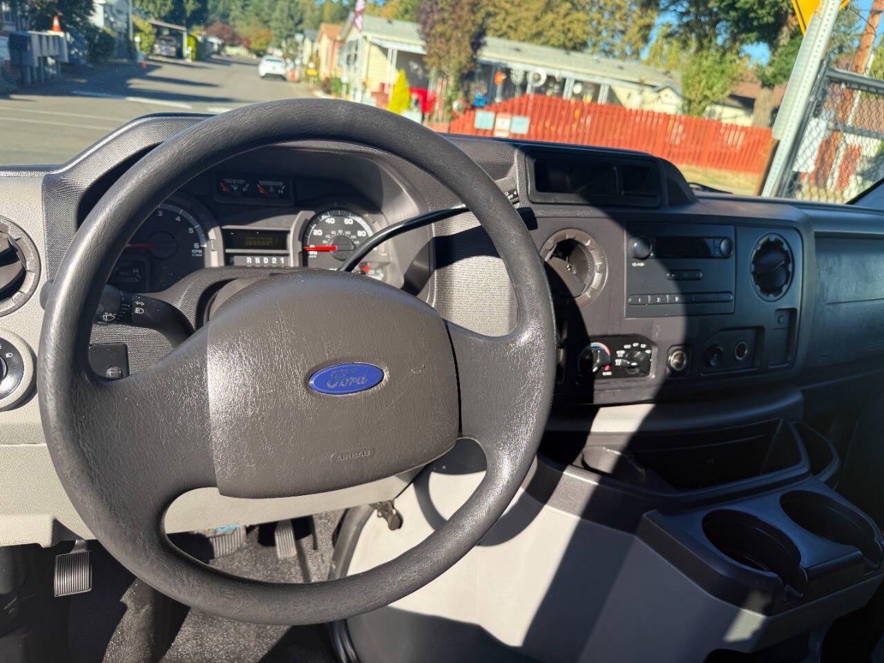 Used 2009 Ford E-350 and Econoline 350 XL RWD image 22