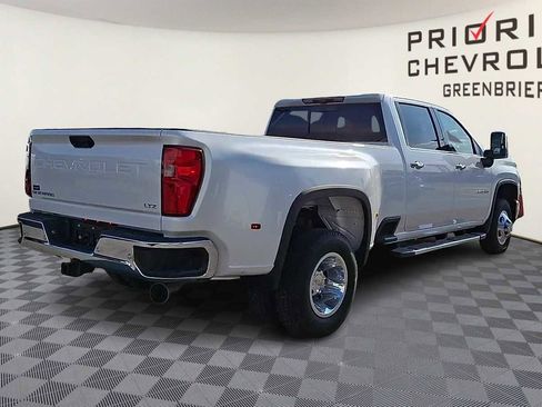 Used 2024 Chevrolet Silverado 3500 LTZ w/ LTZ Convenience Package image 8