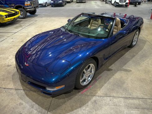 Used 2000 Chevrolet Corvette Convertible w/ Memory Pkg RWD image 15