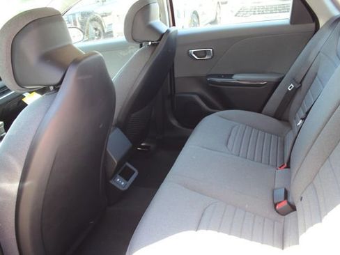 New 2025 Kia K4 EX FWD image 16