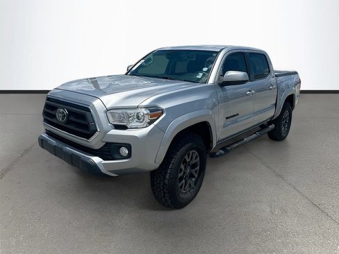 Used 2021 Toyota Tacoma SR5 RWD image 3
