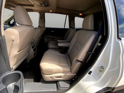 Used 2016 Honda Pilot Elite image 21