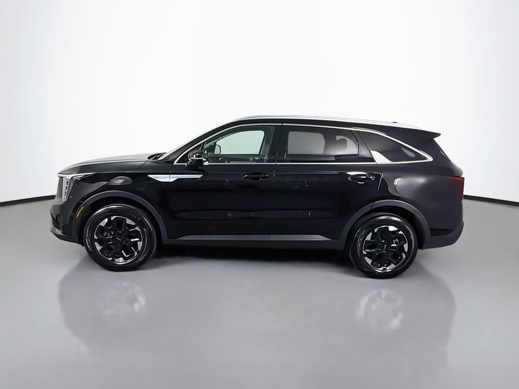 Used 2025 Kia Sorento S AWD/4WD image 4