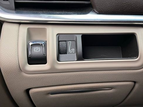 Used 2014 Cadillac XTS Luxury FWD image 20
