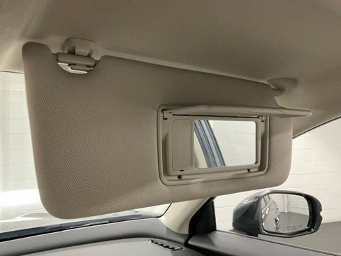 Certified 2026 Honda HR-V LX image 27
