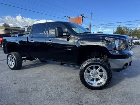 Used 2009 GMC Sierra 2500 SLT w/ SLT Convenience Package image 1