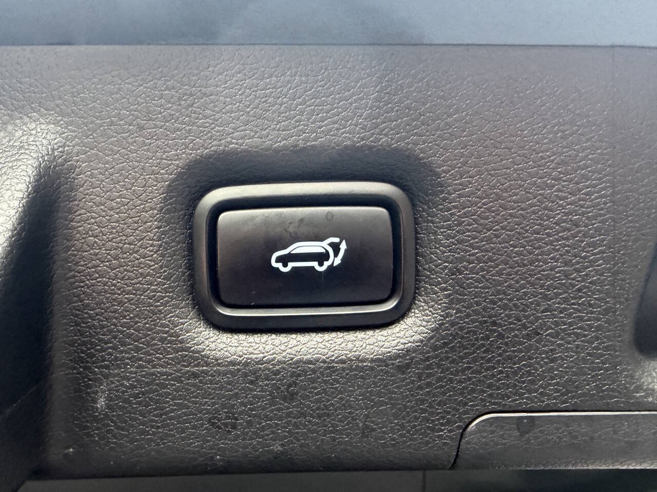 Used 2020 Hyundai Santa Fe SEL AWD/4WD image 8