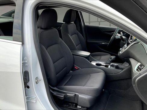 Used 2023 Chevrolet Malibu LT image 28