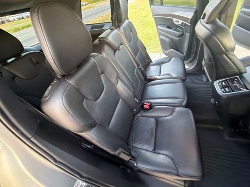Used 2019 Volvo XC90 T6 Momentum w/ Protection Package Premier AWD/4WD image 27