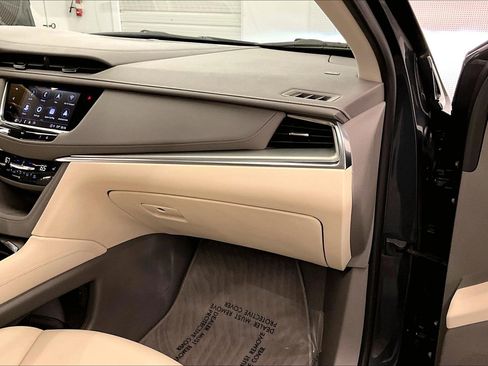 Used 2023 Cadillac XT5 Premium Luxury w/ Technology Package FWD image 19