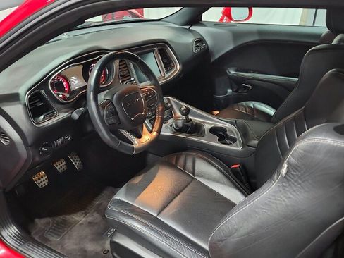 Used 2016 Dodge Challenger SRT Hellcat RWD image 31