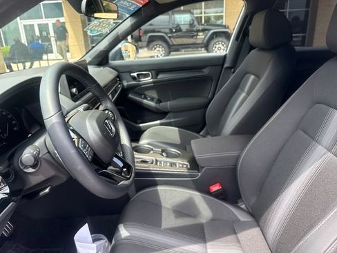 Certified 2025 Honda Civic Sport image 8