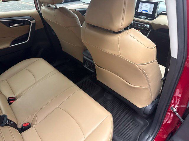 Used 2024 Toyota RAV4 XLE Premium FWD image 17