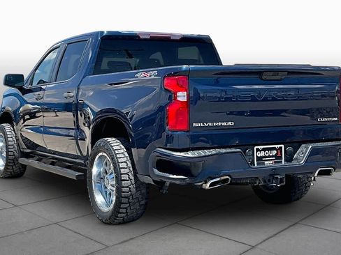 Used 2020 Chevrolet Silverado 1500 Custom w/ Custom Value Package AWD/4WD image 12