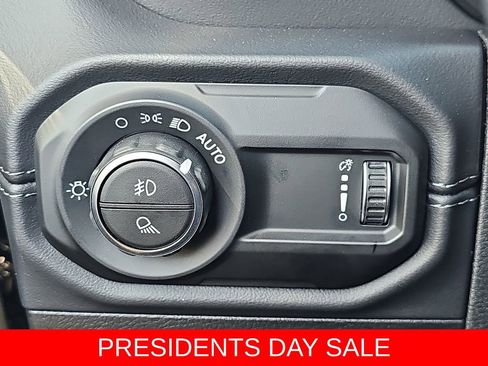 New 2025 Jeep Gladiator Willys image 25