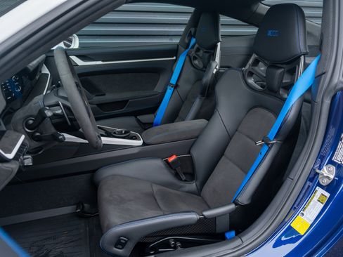 Certified 2024 Porsche 911 Dakar image 5