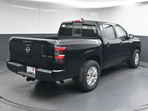 Certified 2022 Nissan Frontier SV w/ Technology Package image 8