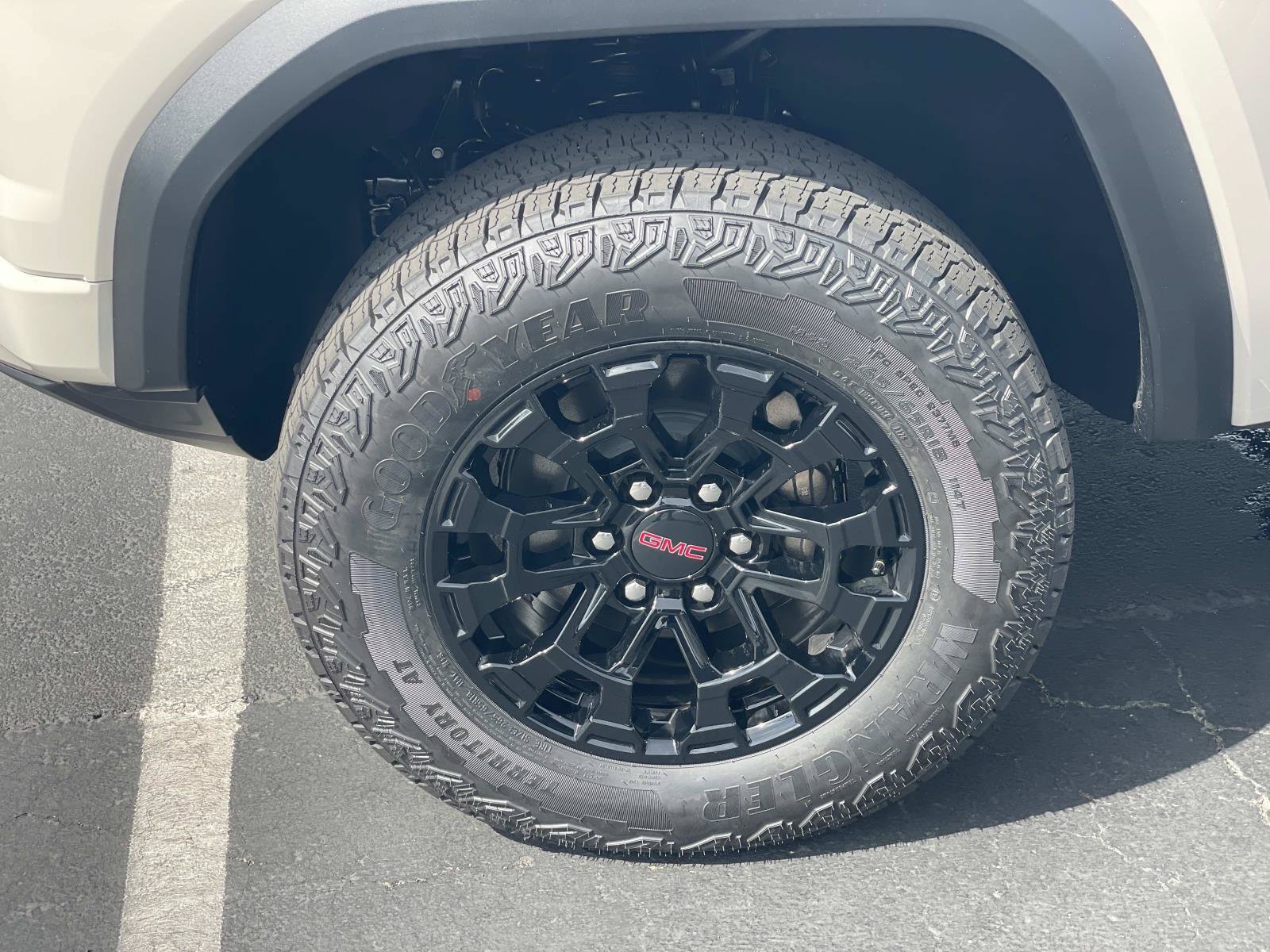 New 2026 GMC Canyon Elevation RWD image 30