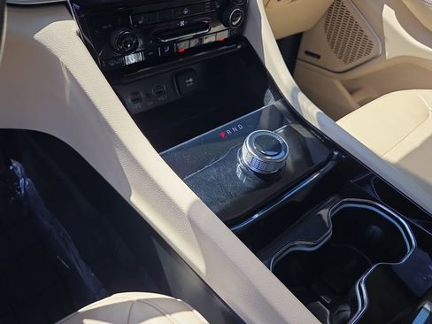 Used 2022 Jeep Grand Cherokee Limited w/ Trailer Tow Prep Group (B) image 37