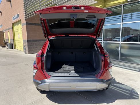 Used 2025 Hyundai Kona Limited FWD image 37