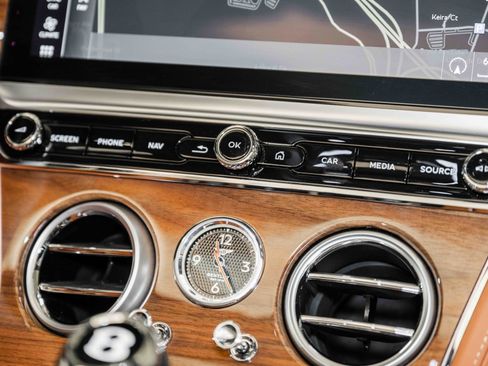 New 2024 Bentley Continental GT V8 AWD/4WD image 31