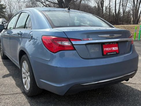 Used 2011 Chrysler 200 Touring image 7