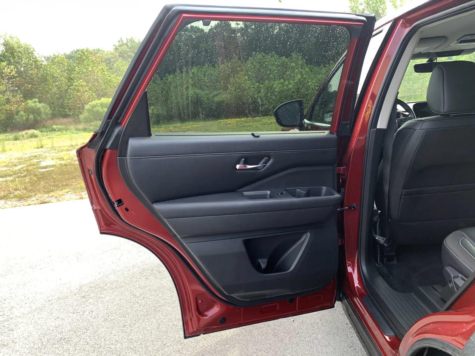 Used 2023 Nissan Pathfinder SL FWD image 17