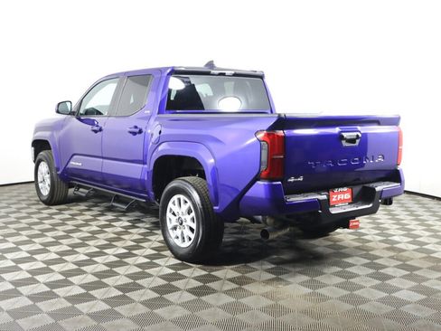 Used 2025 Toyota Tacoma SR5 image 3