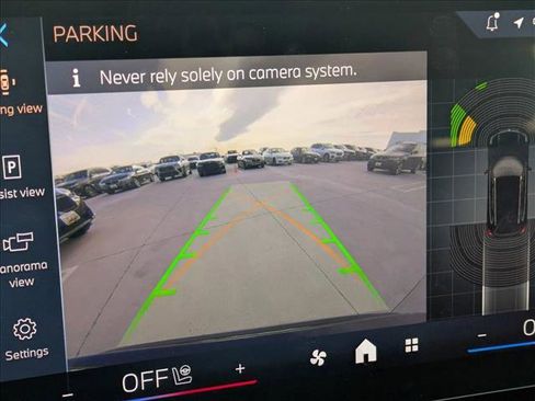 Used 2025 BMW X1 xDrive28i w/ Convenience Package image 14