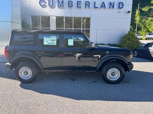 New 2025 Ford Bronco Base 4-Door 4X4 image 4