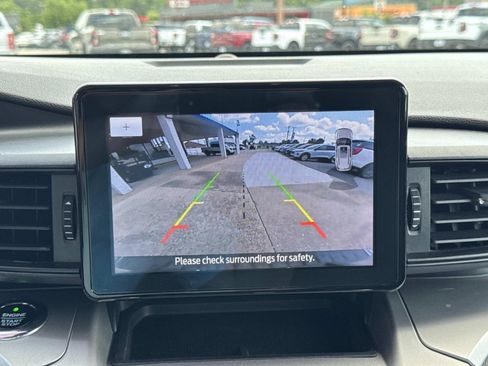 Used 2021 Ford Explorer XLT RWD image 25