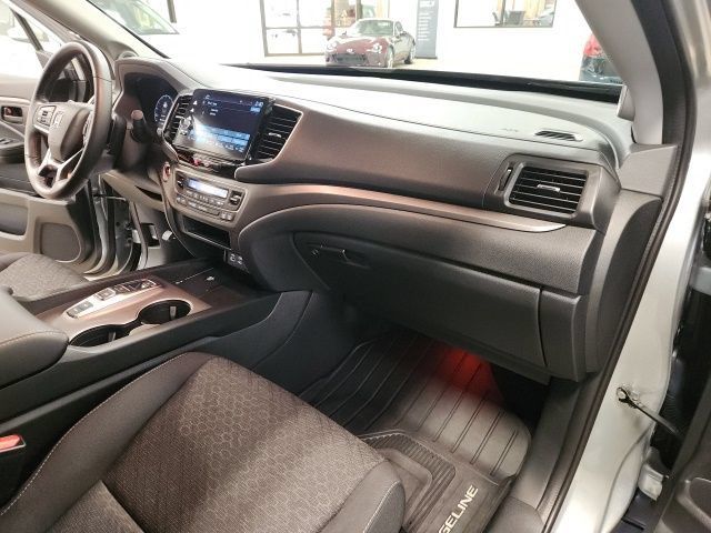 Certified 2025 Honda Ridgeline Sport image 30