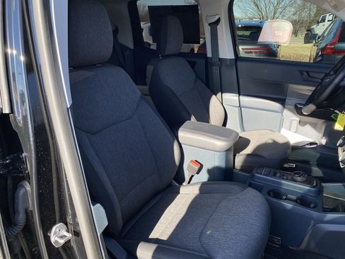 Used 2024 Ford Maverick XLT w/ XLT Luxury Package image 30