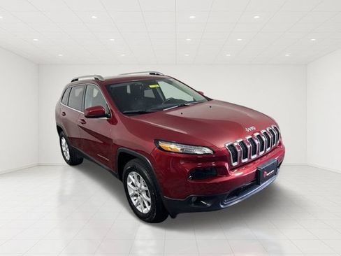 Certified 2017 Jeep Cherokee Latitude w/ Cold Weather Group AWD/4WD image 1