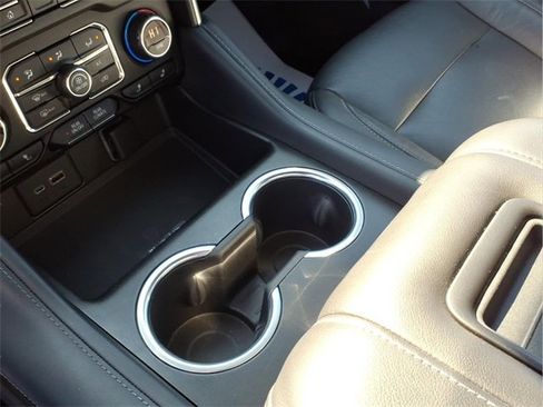 Used 2021 Chevrolet Tahoe Z71 w/ Z71 Signature Package image 20