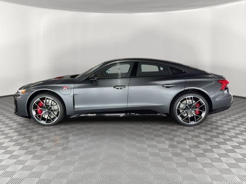 New 2026 Audi RS e-tron GT performance image 2