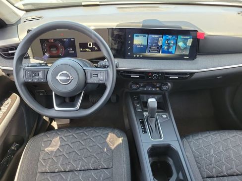 New 2026 Nissan Kicks SV w/ Charging Package FWD image 10