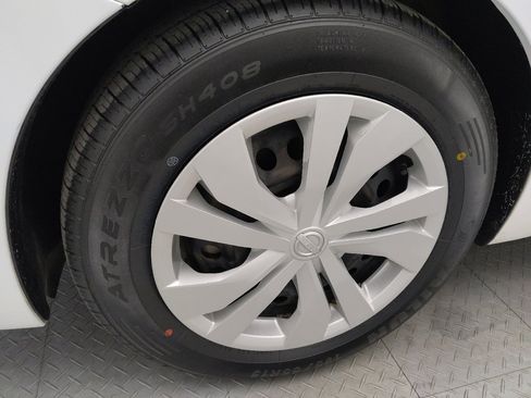 Used 2023 Nissan Versa S FWD image 31