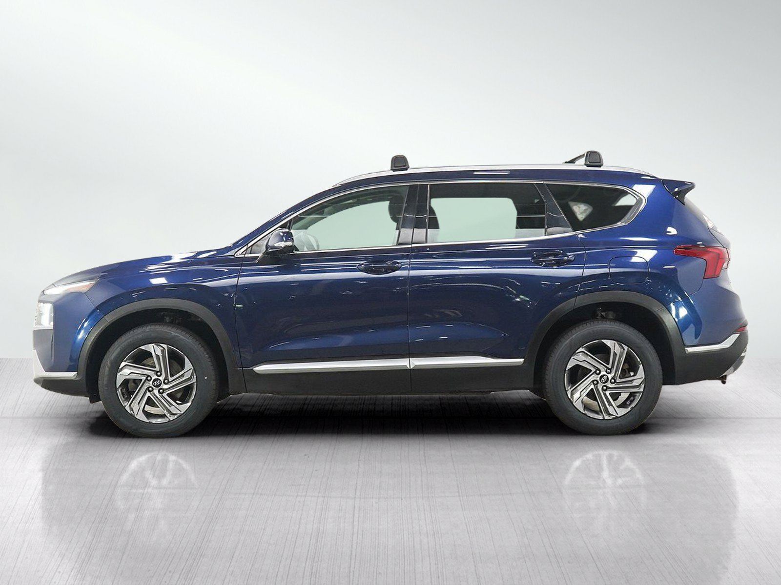 Used 2022 Hyundai Santa Fe SEL AWD/4WD image 2