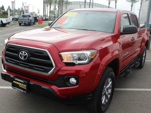 Used 2016 Toyota Tacoma SR5 w/ SR5 Appearance Package (SN) RWD image 7