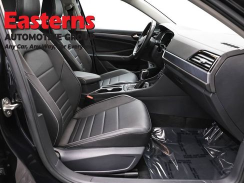 Used 2024 Volkswagen Jetta SE FWD image 23