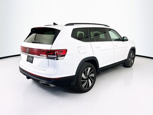 Used 2025 Volkswagen Atlas SE FWD image 9