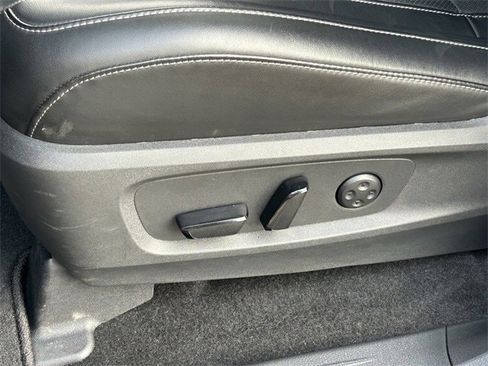 Certified 2025 INFINITI QX60 Luxe w/ Vision Package image 22