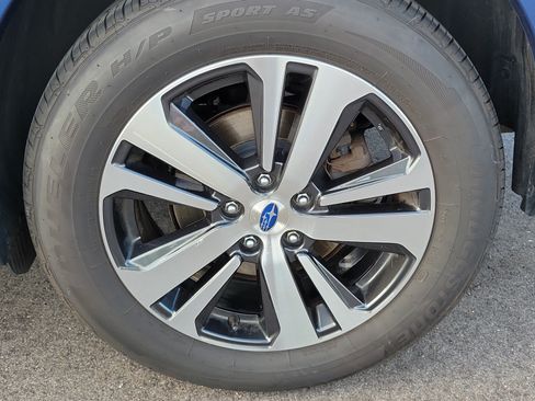Used 2019 Subaru Outback 2.5i Limited AWD/4WD image 12