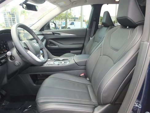 Used 2026 INFINITI QX60 Luxe w/ Cargo Package FWD image 18