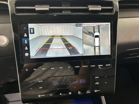 Used 2023 Hyundai Tucson Limited image 15