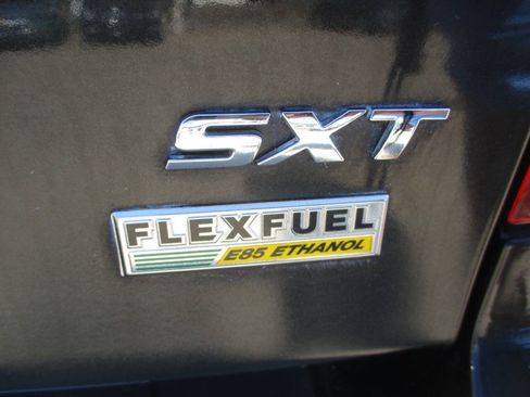 Used 2018 Dodge Grand Caravan SXT image 40