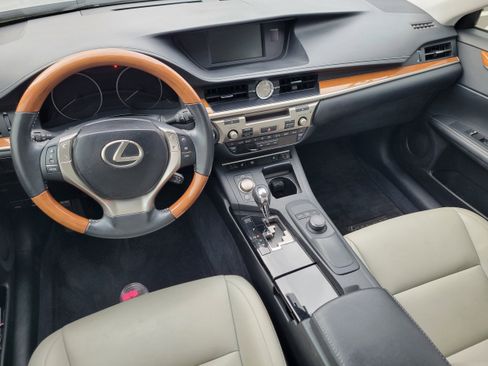 Used 2013 Lexus ES 300h image 13